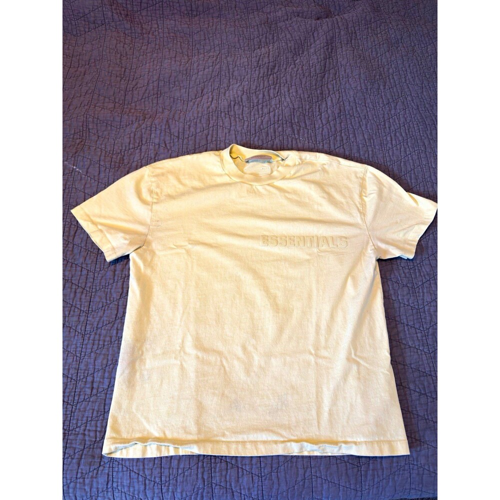 ESSENTIALS Canary Logo Tee Sz M